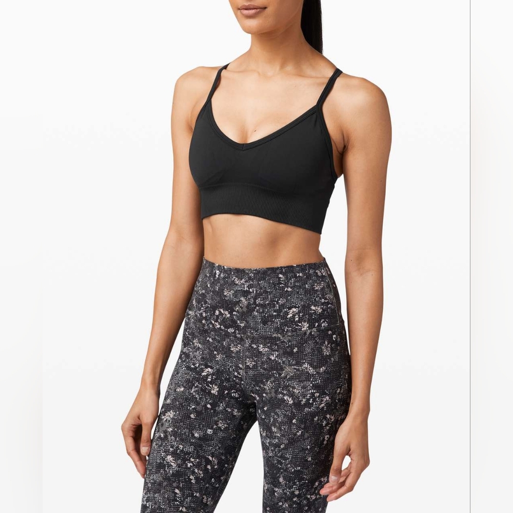 Lululemon Ebb to street bra black size 6 gently used.
